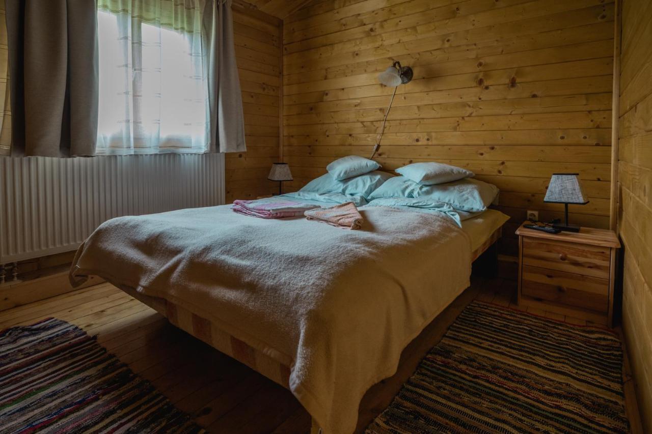 Biotour Camping & Restaurant Ghimeş-Făget Esterno foto