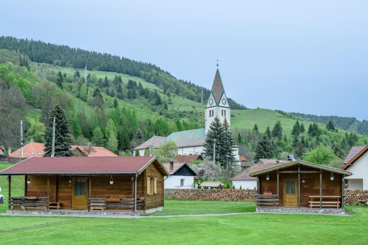 Biotour Camping & Restaurant Ghimeş-Făget Esterno foto