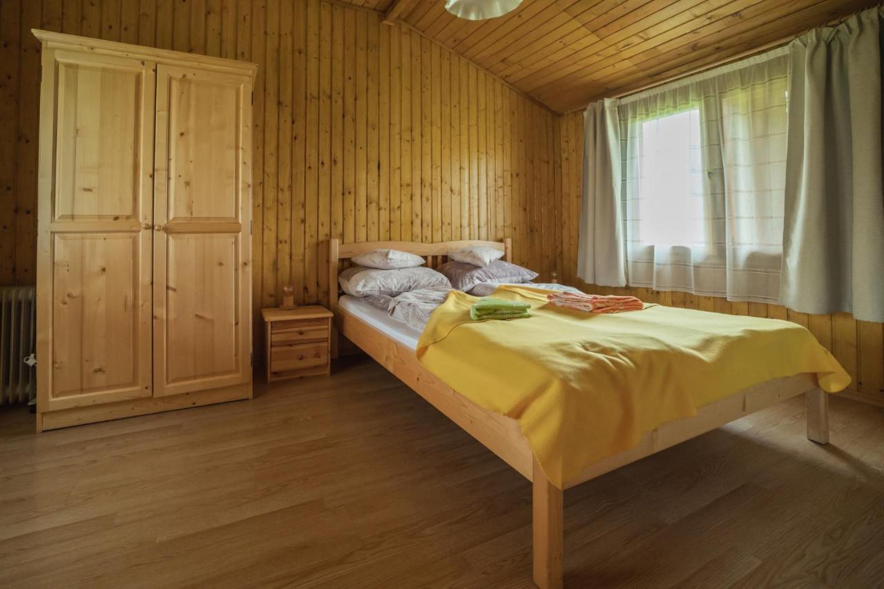 Biotour Camping & Restaurant Ghimeş-Făget Esterno foto