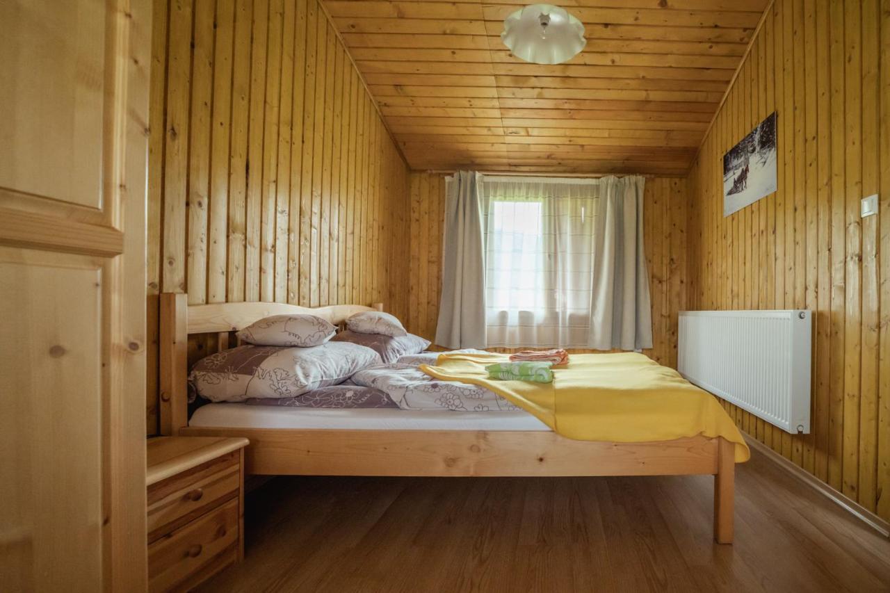 Biotour Camping & Restaurant Ghimeş-Făget Esterno foto