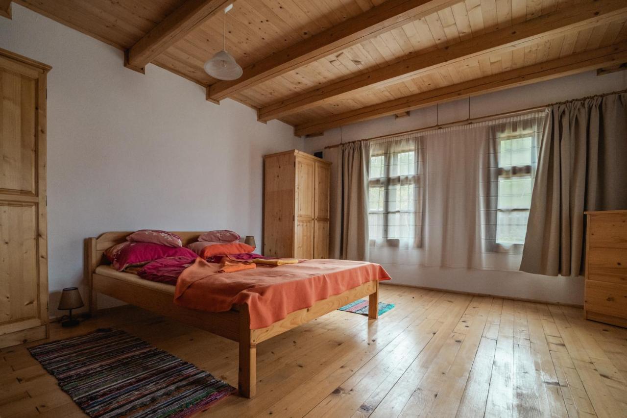 Biotour Camping & Restaurant Ghimeş-Făget Esterno foto