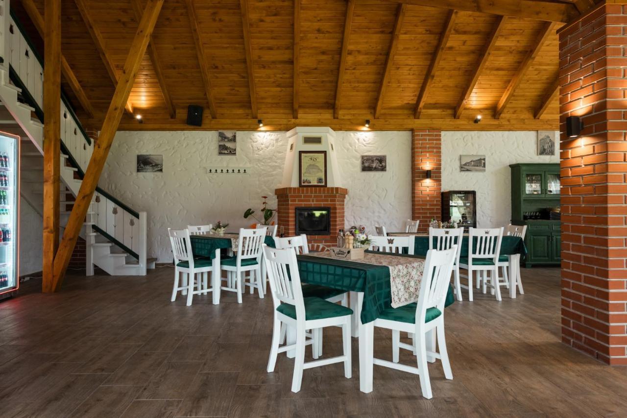 Biotour Camping & Restaurant Ghimeş-Făget Esterno foto