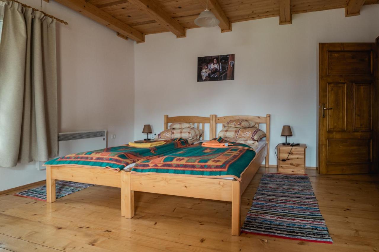 Biotour Camping & Restaurant Ghimeş-Făget Esterno foto