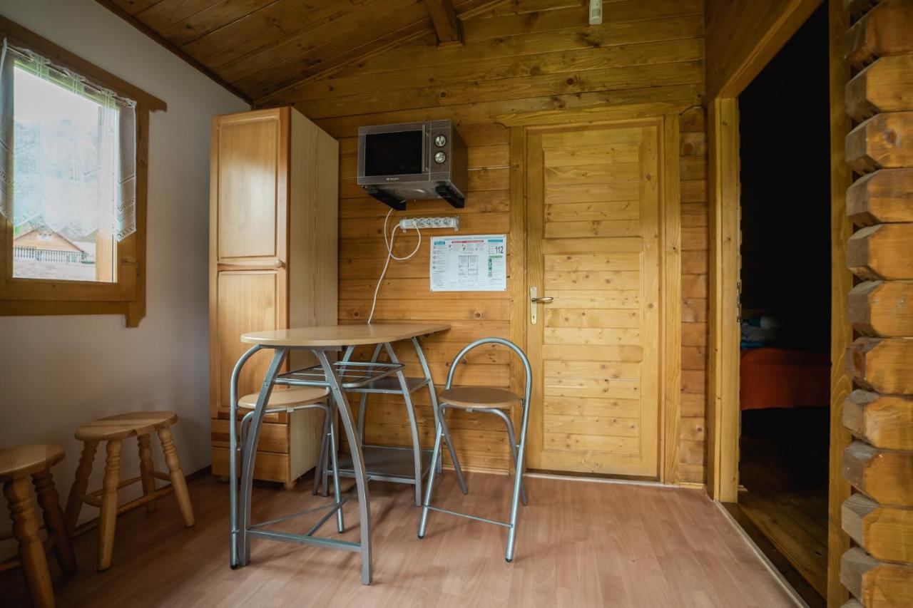 Biotour Camping & Restaurant Ghimeş-Făget Esterno foto