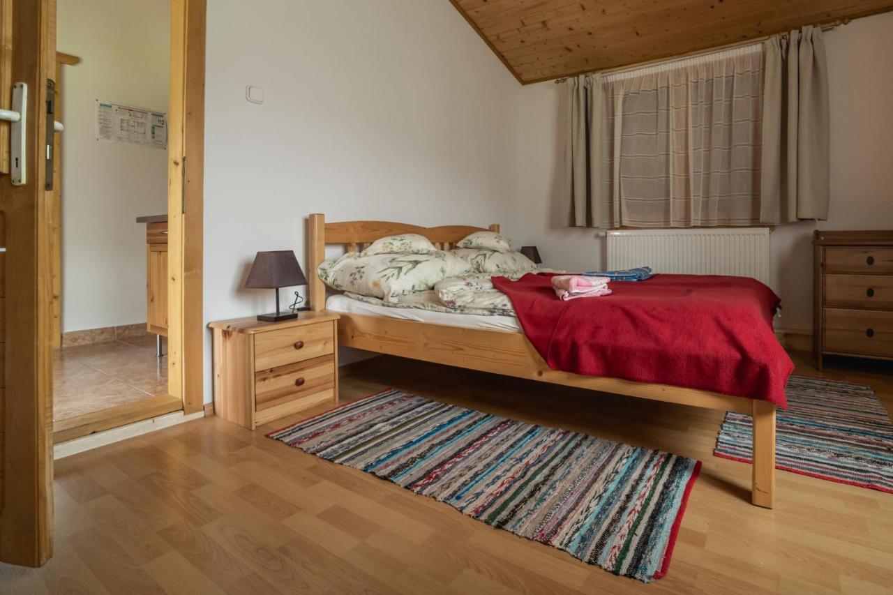 Biotour Camping & Restaurant Ghimeş-Făget Esterno foto