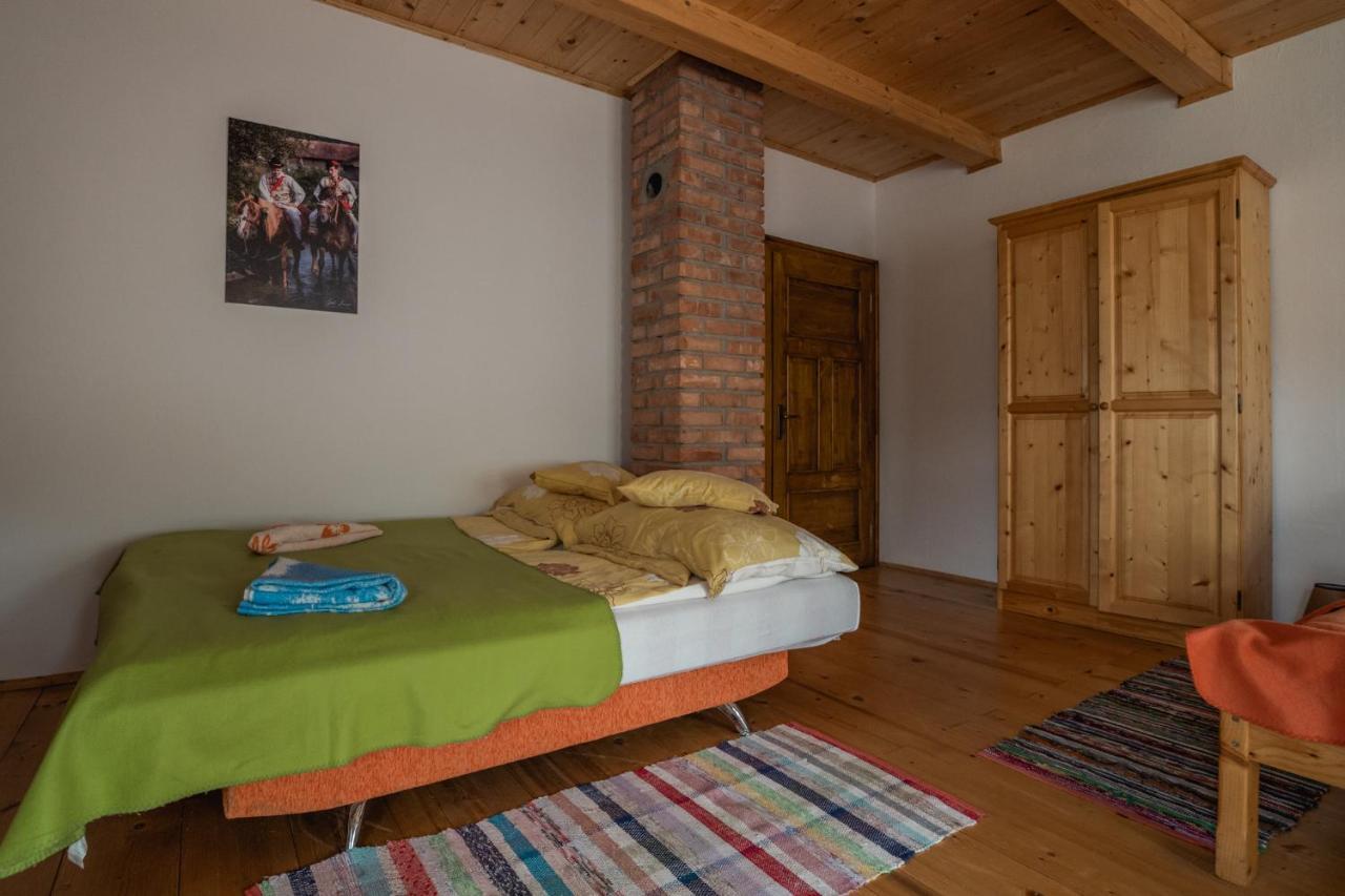 Biotour Camping & Restaurant Ghimeş-Făget Esterno foto