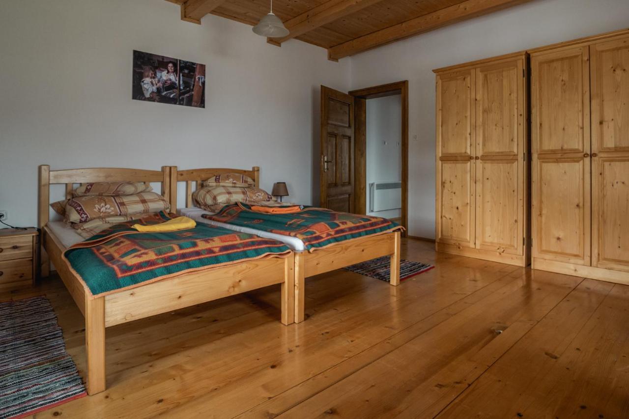 Biotour Camping & Restaurant Ghimeş-Făget Esterno foto