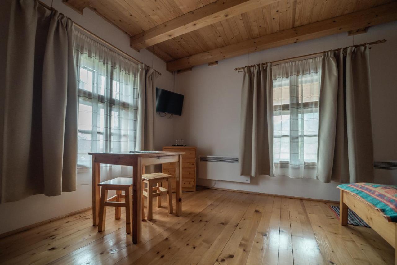Biotour Camping & Restaurant Ghimeş-Făget Esterno foto