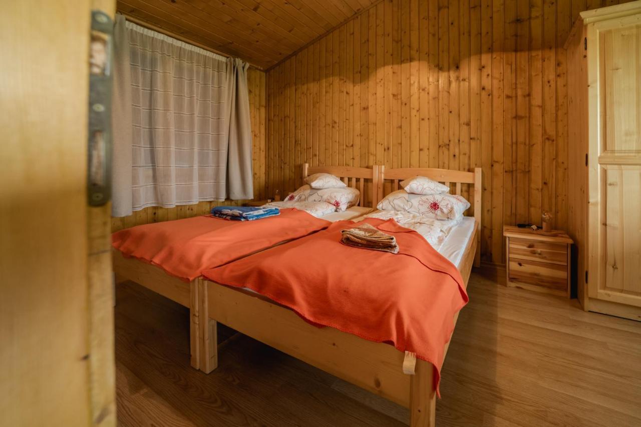 Biotour Camping & Restaurant Ghimeş-Făget Esterno foto