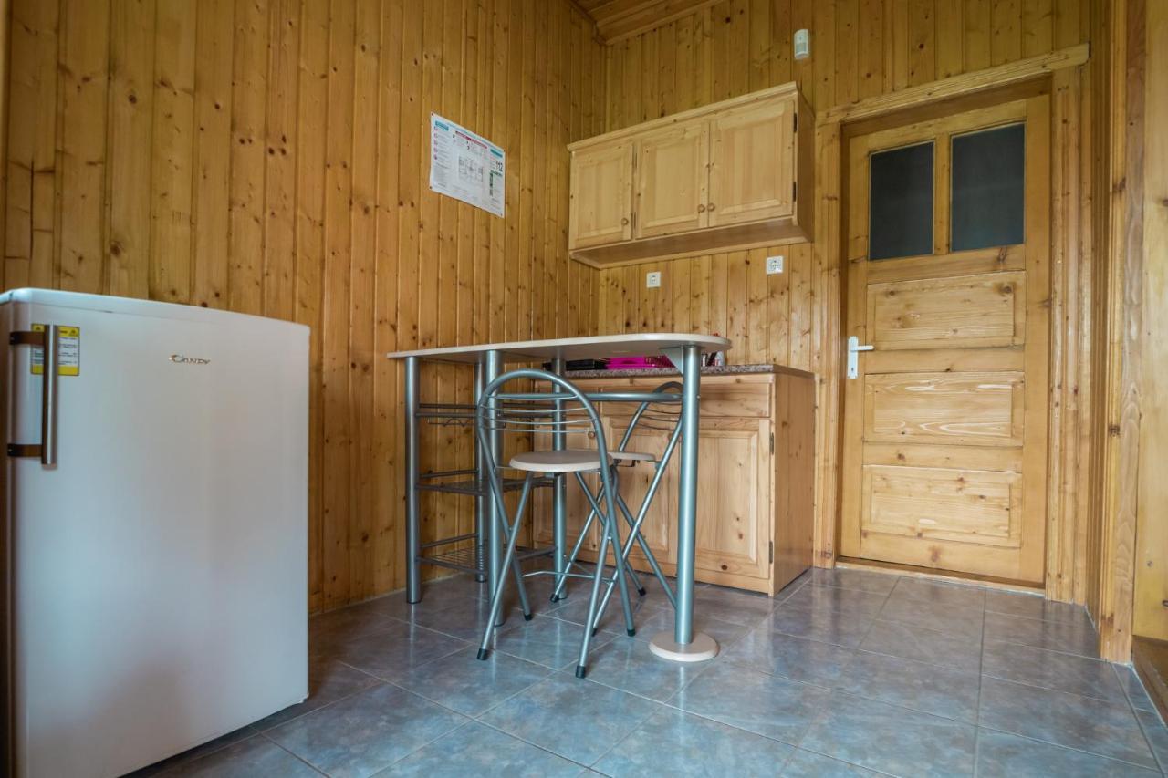 Biotour Camping & Restaurant Ghimeş-Făget Esterno foto